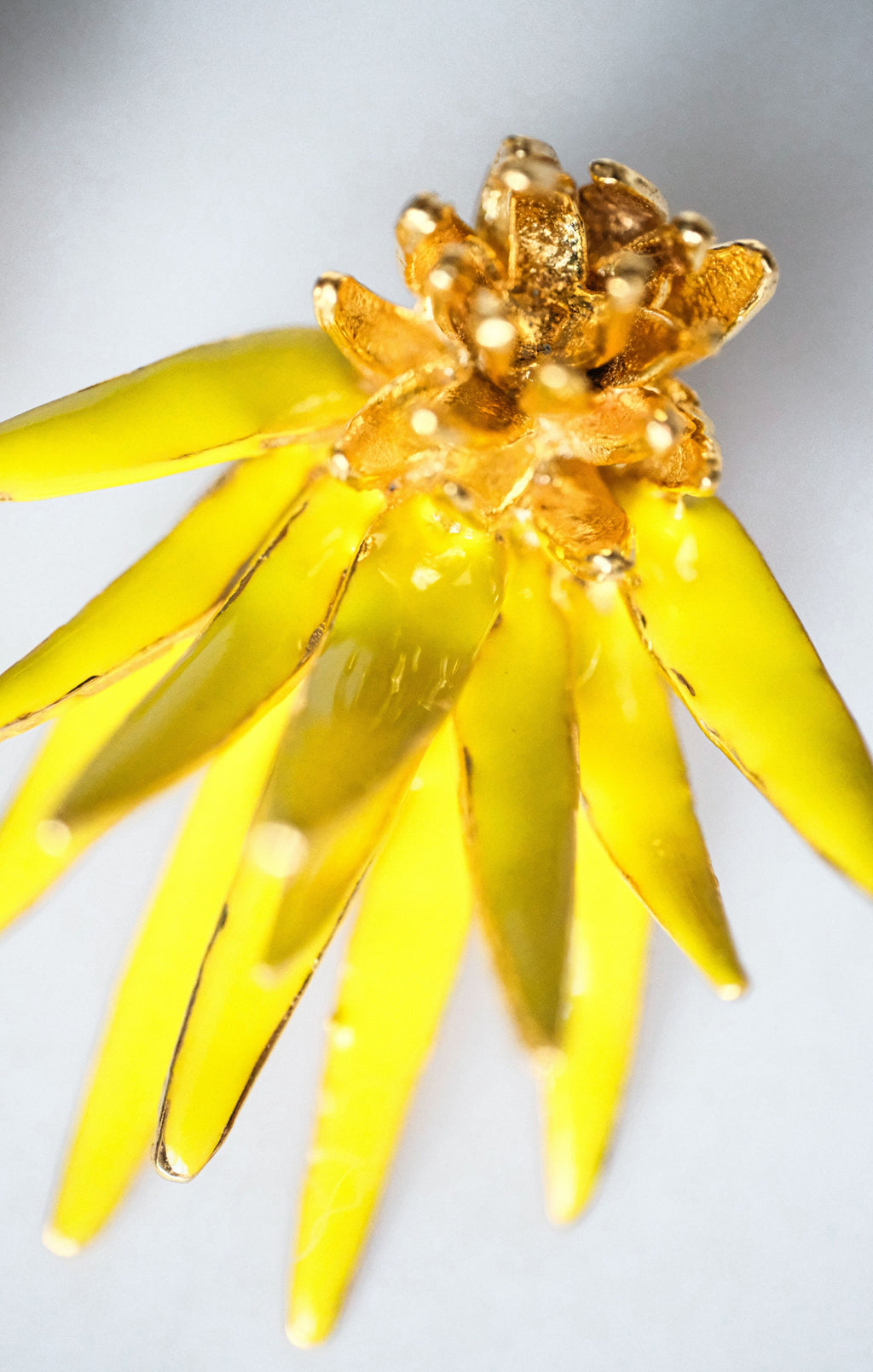 Thorny Orchid Mineli Küpe 