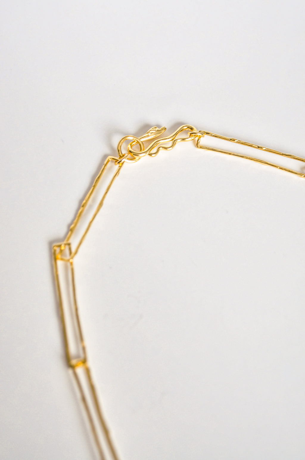 Minimal Chain Necklace